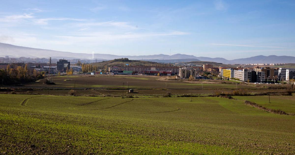 Un paso soterrado bajo la vía para Artica